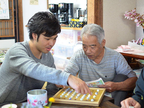 新潟市地域包括ケア推進モデルハウス「にしかんの茶の間」